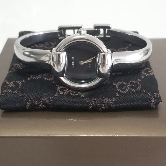 Authentic Vintage GUCCI Ladirs Wrist Watch 1400L - Picture 10 of 12